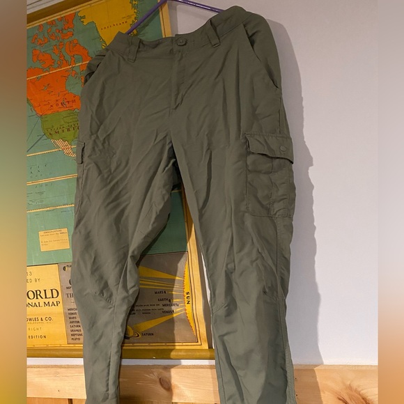 Columbia pants. Omni-wick. Sz 14 regular. Cargo packets. Lightweight. - Picture 8 of 8